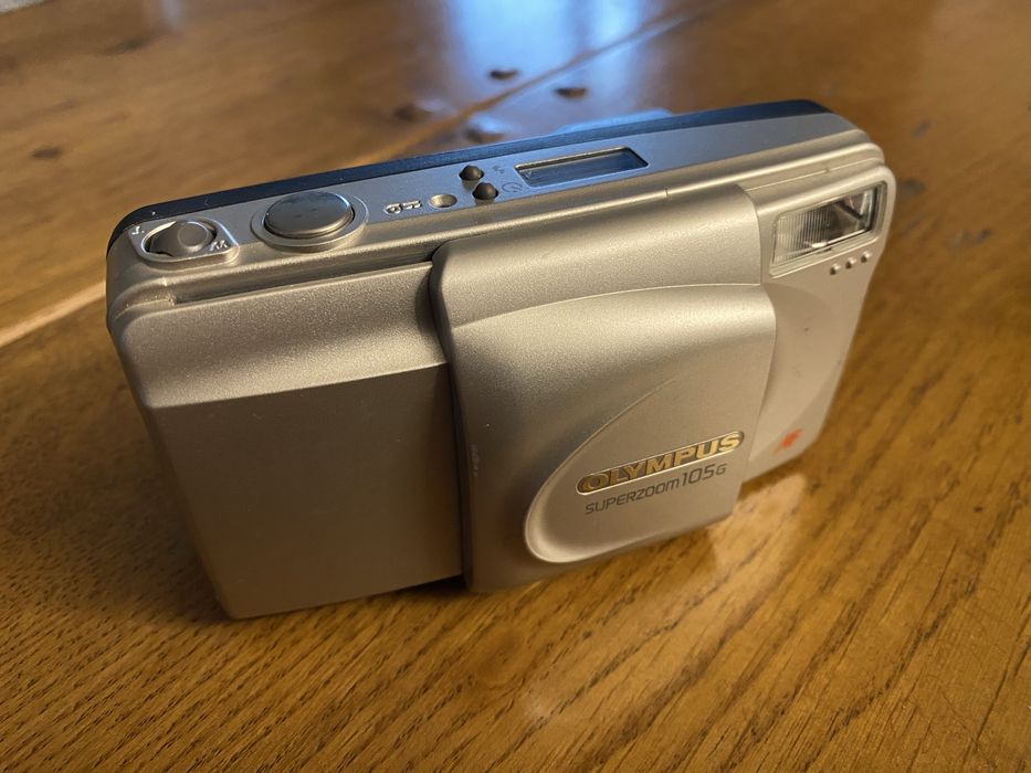 Olympus Superzoom 105G (aparat foto pe film)