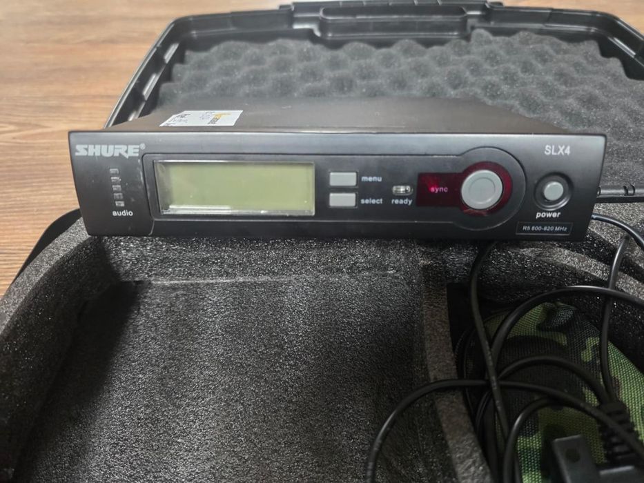 Microfon Wireless Profesional Shure SLX 2/Beta 58 A Cu Statie SLX -P-