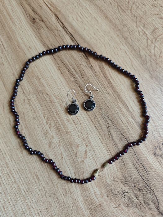 Сребърни обеци с гранат и колие от гранат