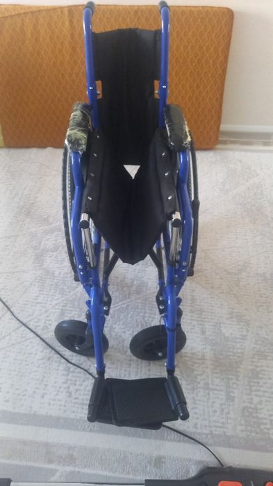 Коляска для инвалидом