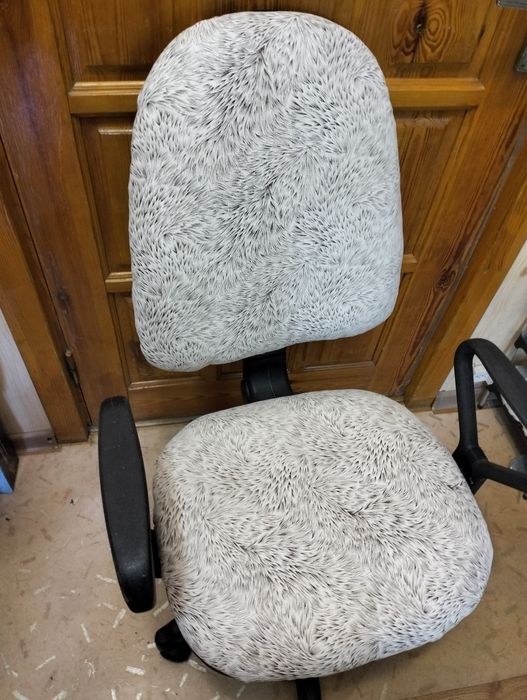 Продам кресла компьютерные для офиса