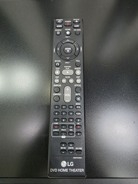 Продаётся домашний кинотеатр LG LHD457