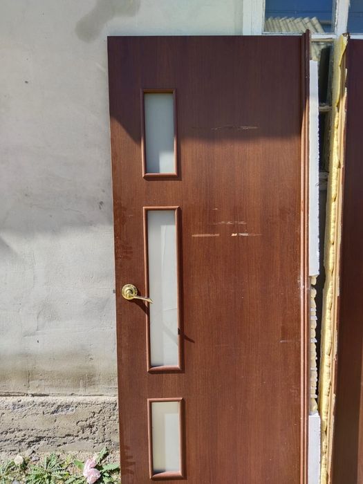 продам двери срочно