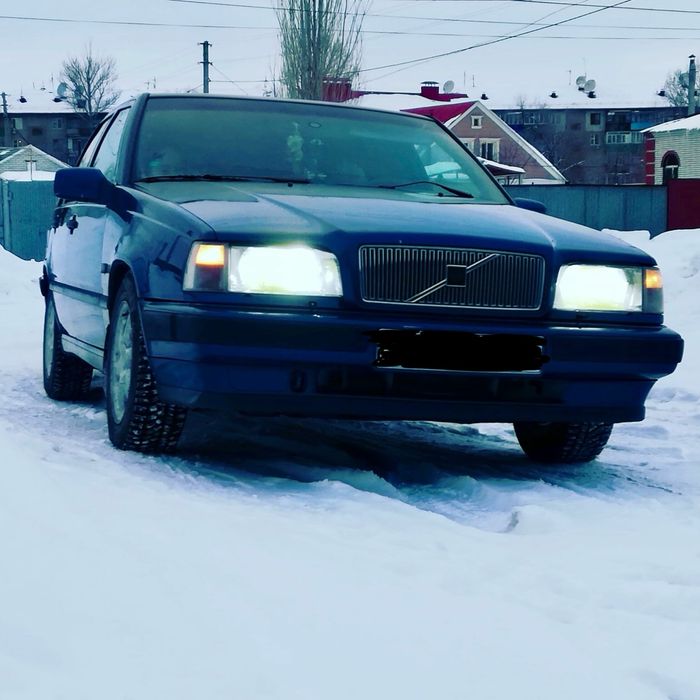 Volvo 850.