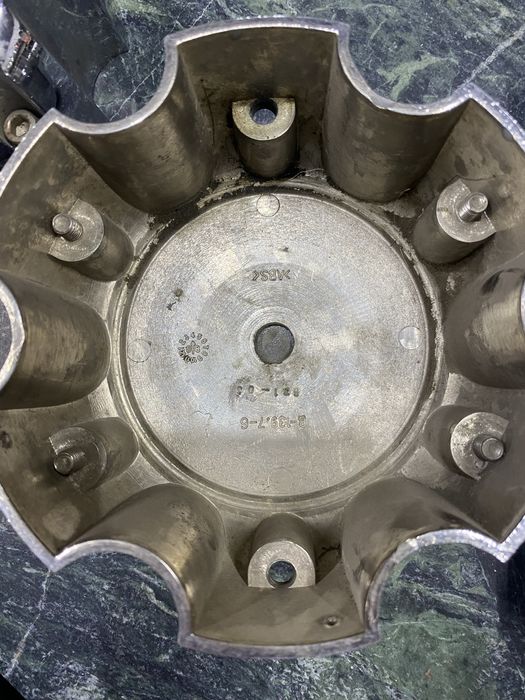 КолпакиЗаглушка Делика ,Паджеро2