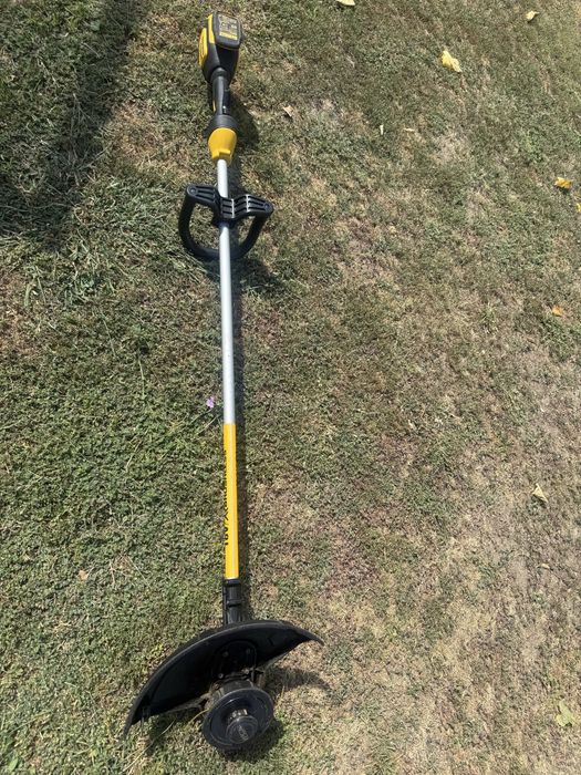 DEWALT DCM561 18V XR – акумулаторен тример / косачка за трева – без батерия
