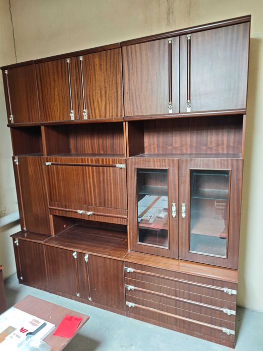 ПОДАРЯВАМ запазена секция