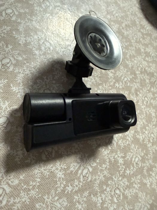 Два регистратора и доп камера