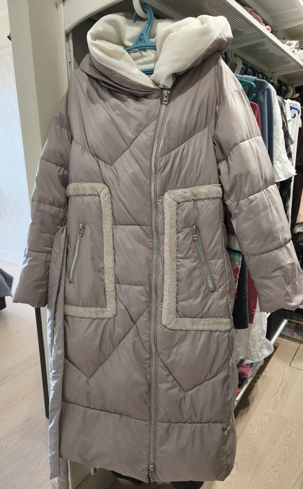 Продам женский пуховик