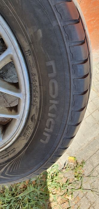 Гуми 4бр  205/65/15  1бр- 80лв