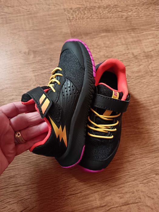 Нови детски маратонки, Марков и 28 номер