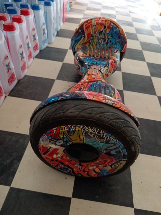 Giroskuter sigvey sotiladi. Holati yaxshi. Birinchi egasiman.