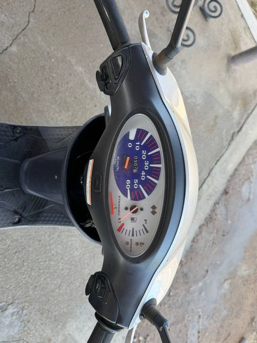 Мопед Honda dio af 57