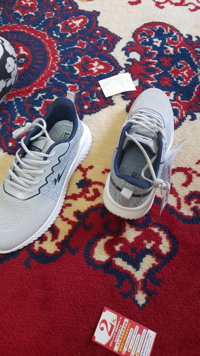 Продам Кроссовки