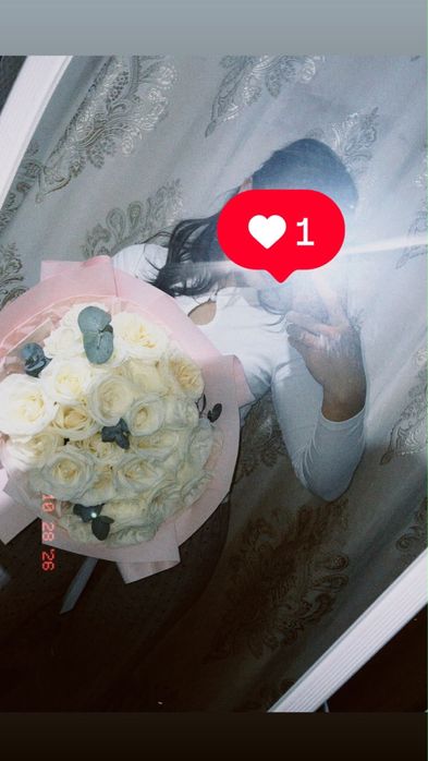 Белые розы 25 шт