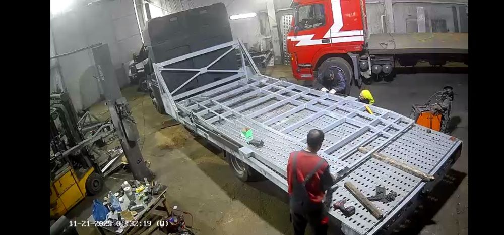 Platou cu lift transport auto trailer doua poziții
