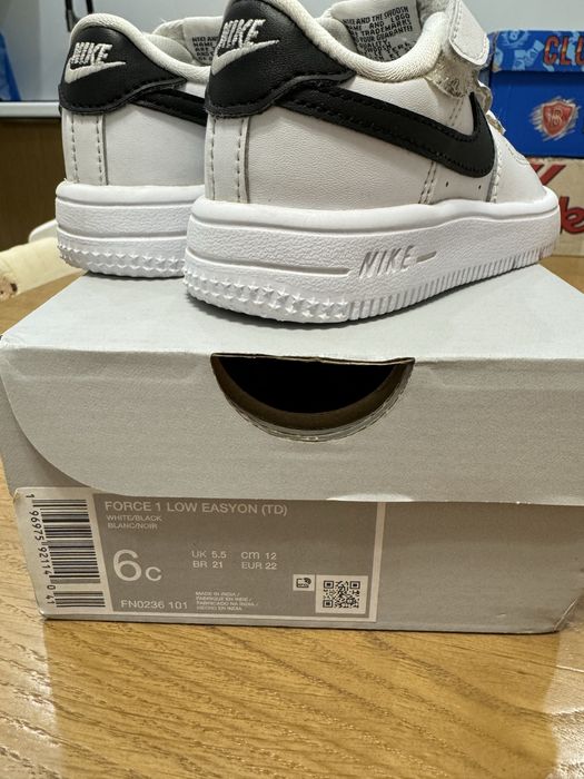 Кроссовки Nike оригинал 22 размер