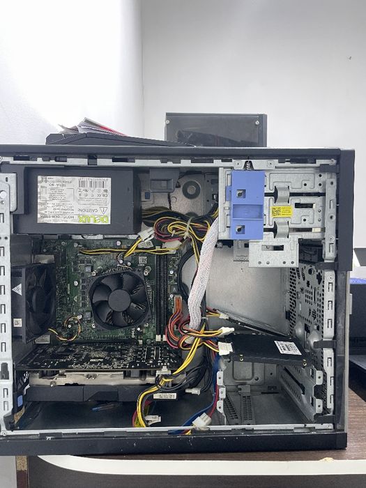 Компьютер DELL..