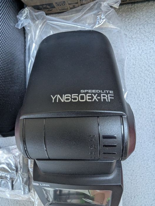 Нов комплект за Canon – светкавица YN650EX-RF + синхронизатор YN560-TX