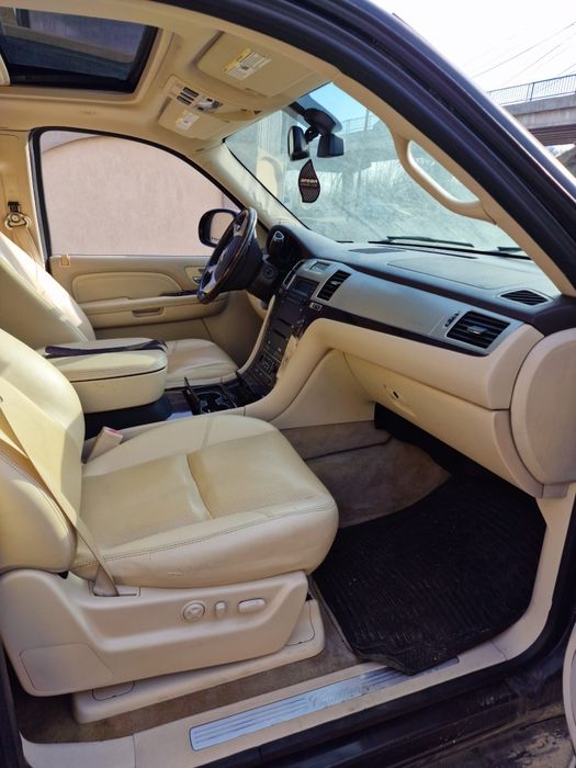 Cadilac escalade 6000 benzina