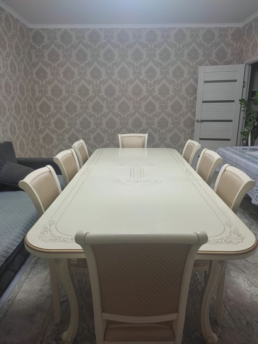 Продам стол со стульями