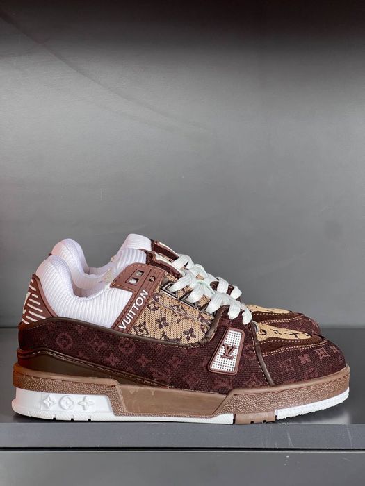 Adidasi Louis Vuitton noi