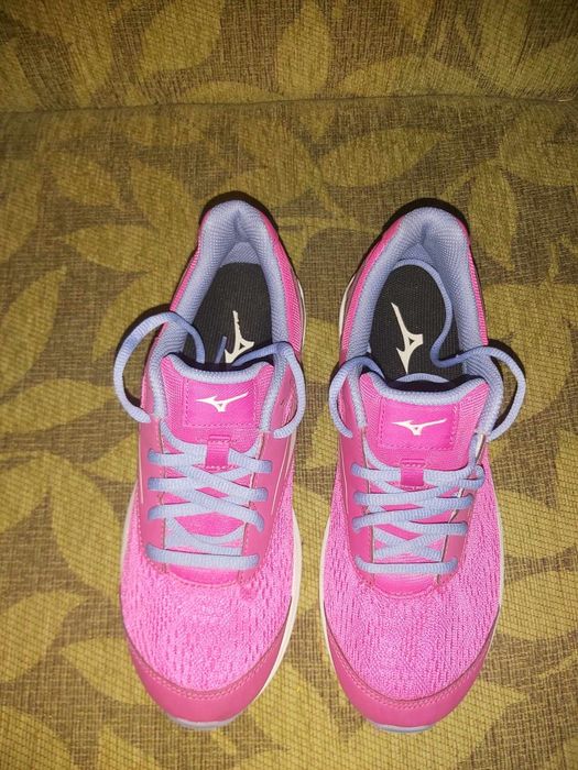 Маратонки Mizuno