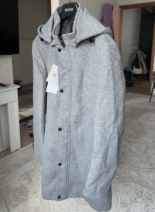 Продам новое пальто