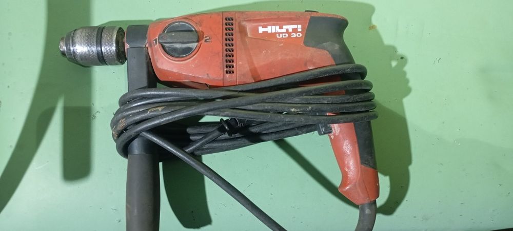 Перфоратор Hilti