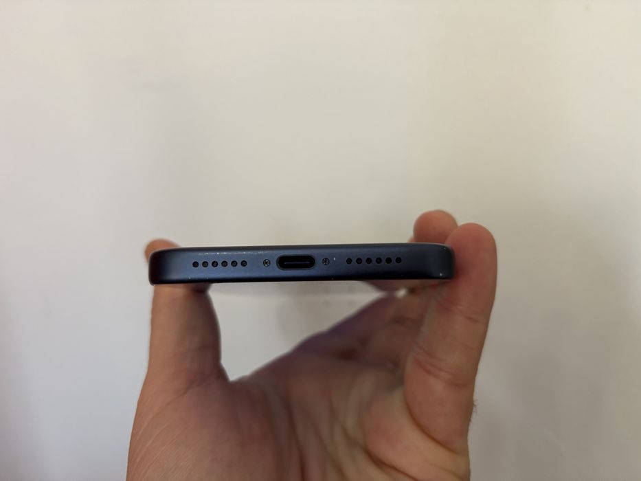 Iphone 17 Pro Max, Deep Blue, pentru piese/recarosare