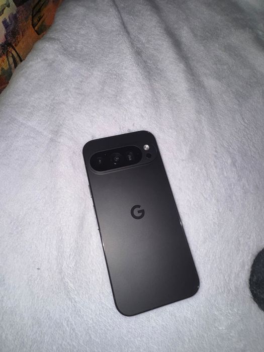 Заблокированный Google Pixel 9 pro 512