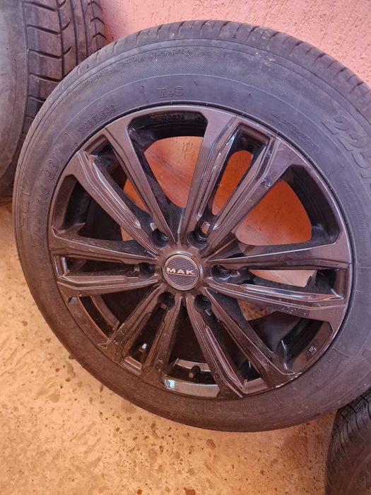 Продавам Гуми с джанти 18 ки