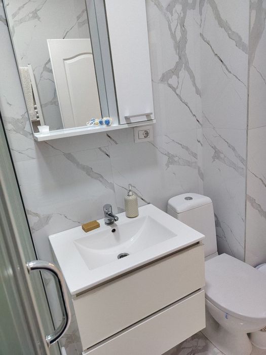 Inchiriez studio mare si modern