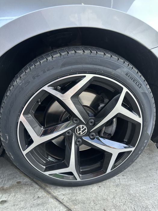 225/45/18 Pirelli
