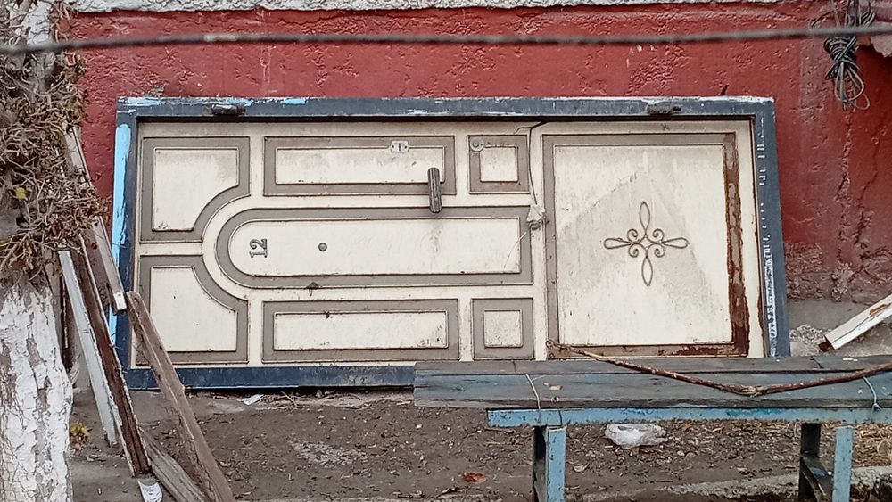 Темир эшик сотилади