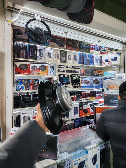 Kenwood 718 made in Vietnam