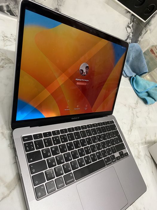 Macbook air 13 m1 8/256
