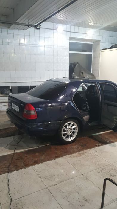 Продаем  мерседес.. есть варианты.