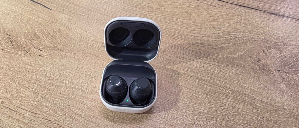 Samsung Galaxy Buds Fan Edition (FE) – SM-R400