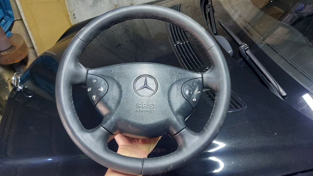 Продам руль на Мерседес w211