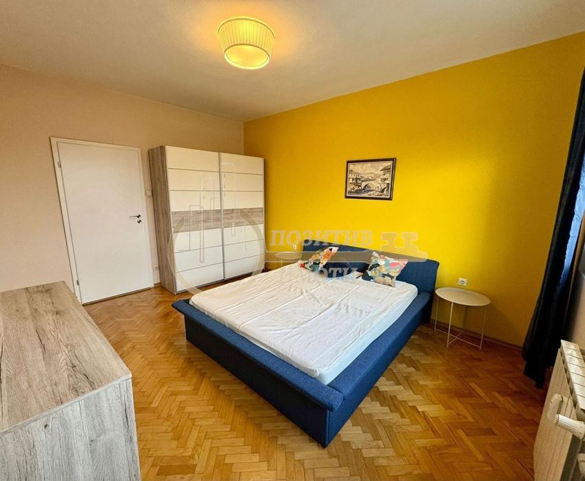 Дава се под наем Тристаен апартамент в София, Център - 110 кв.м за 1050 € - Снимка #5