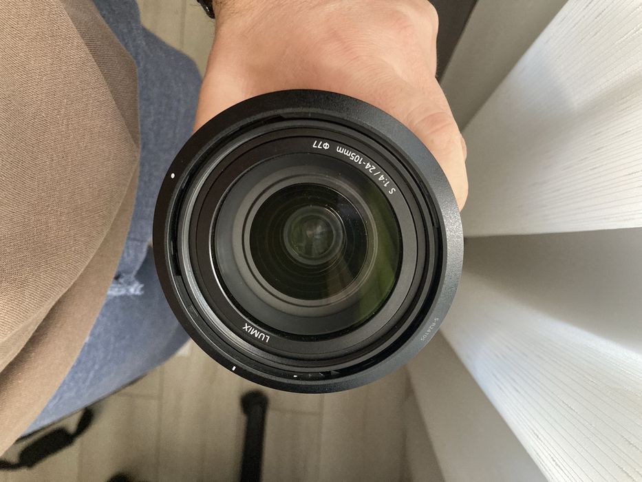 Panasonix 24-105 mm, F4, montura L