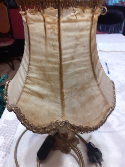 Кристална  лампа в стил  барокНастолна лампа ,барок бронз и кожа