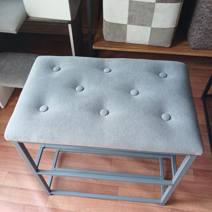 Продам обувница срочно!