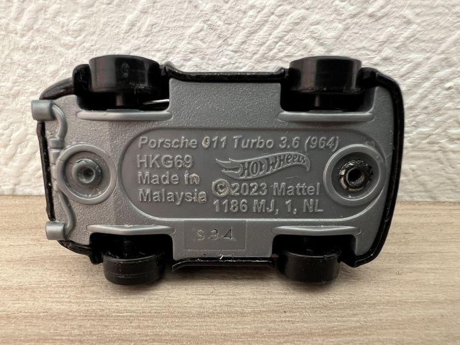 Машинки Hot Wheels