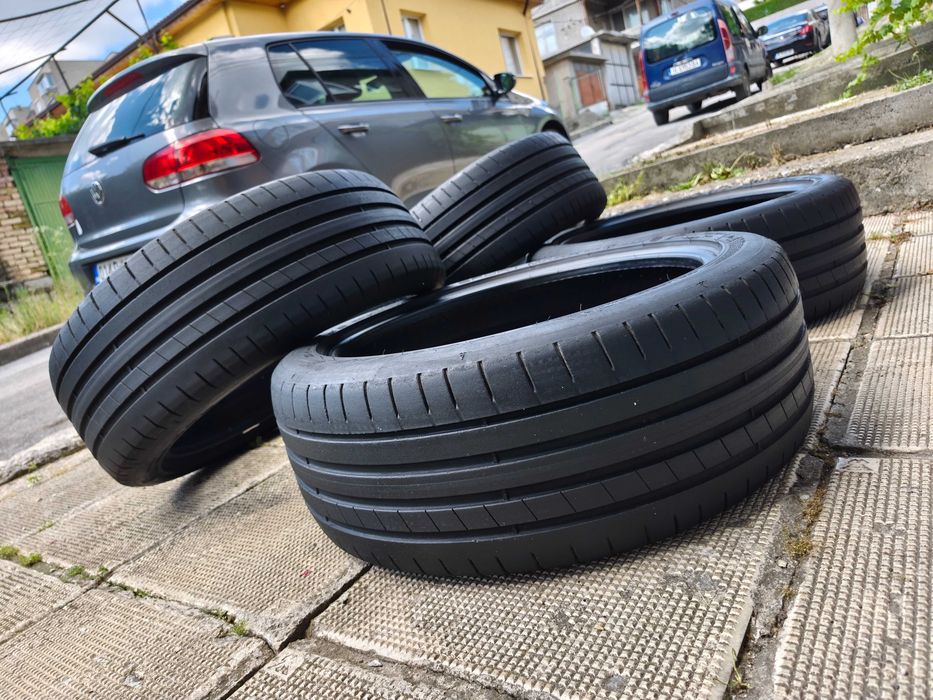 Летни гуми 19 ' цола DUNLOP 225  / 45/ R19 4 броя