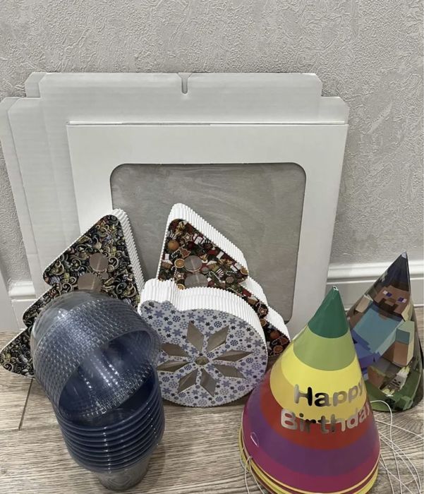 Коробки всё за 700 срочно!!