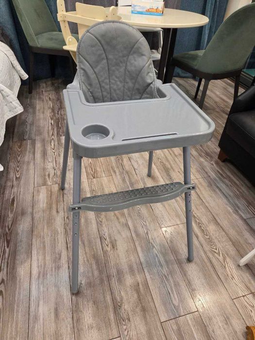 Стульчик для кормления в отличном состоянии