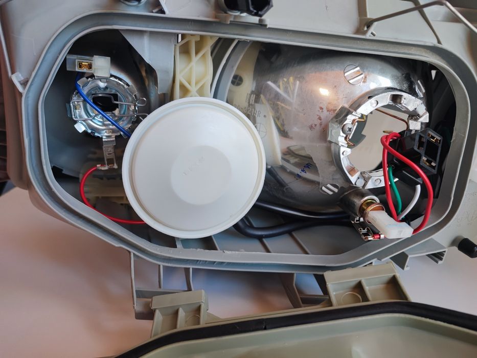 Фарове Мерцедес 190 201 mercedes w201 190 нови TYC