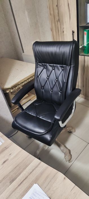 Офис мебеллар туплами сотилади